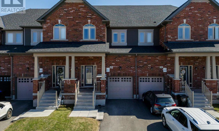 79 Lorne Thomas Place