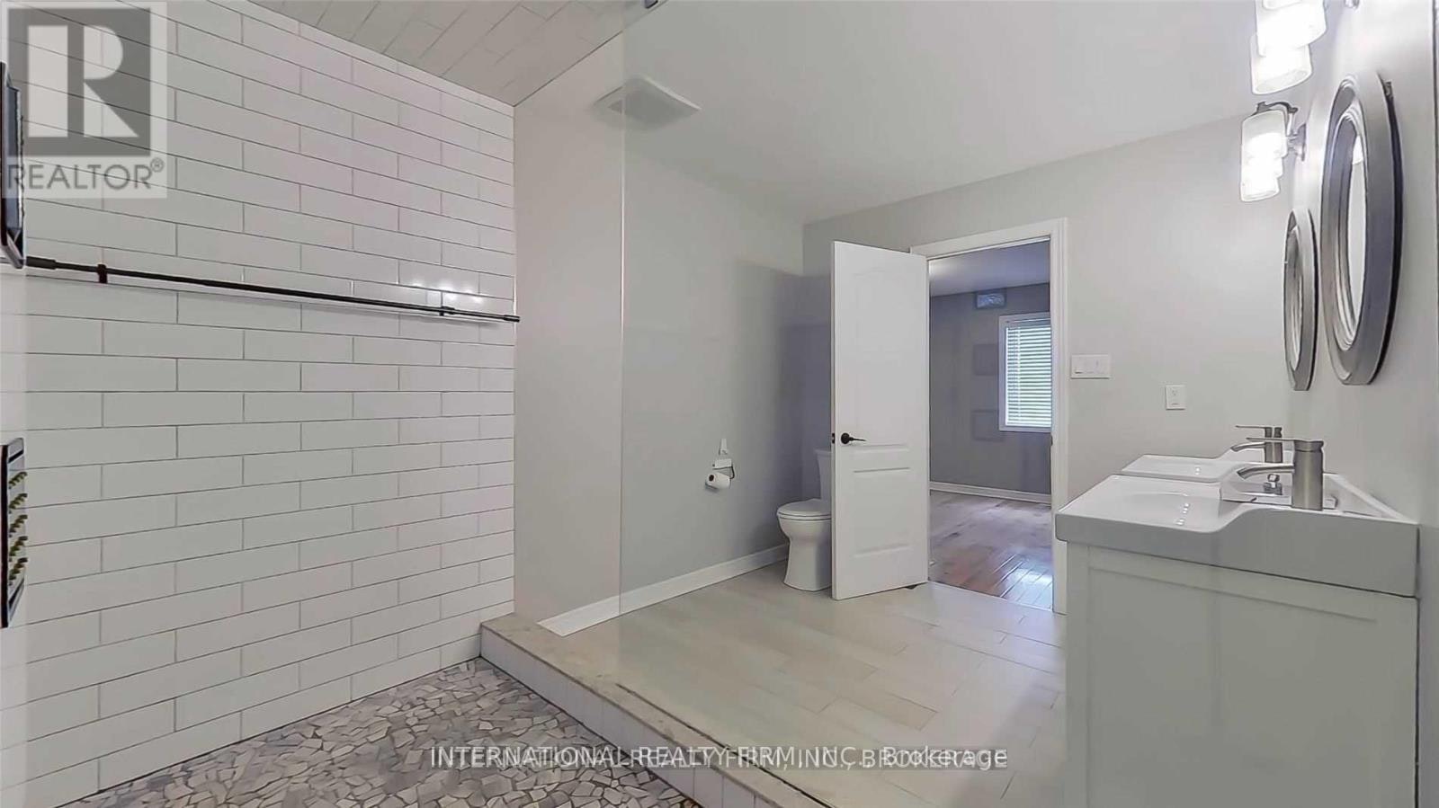 2 Dolce Crescent, Vaughan, ON, L4H 3C7 - 27