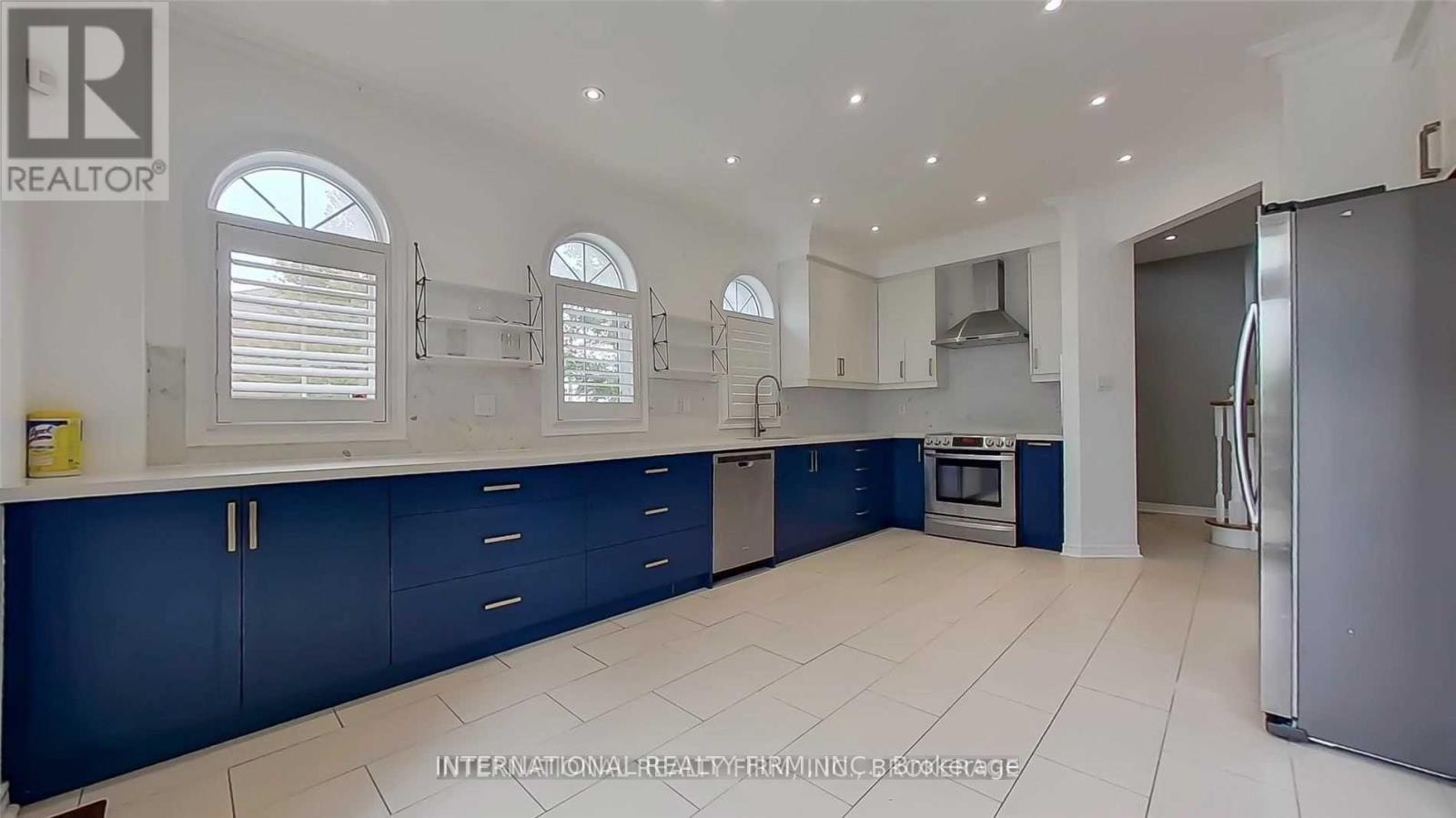 2 Dolce Crescent, Vaughan, ON, L4H 3C7 - 12