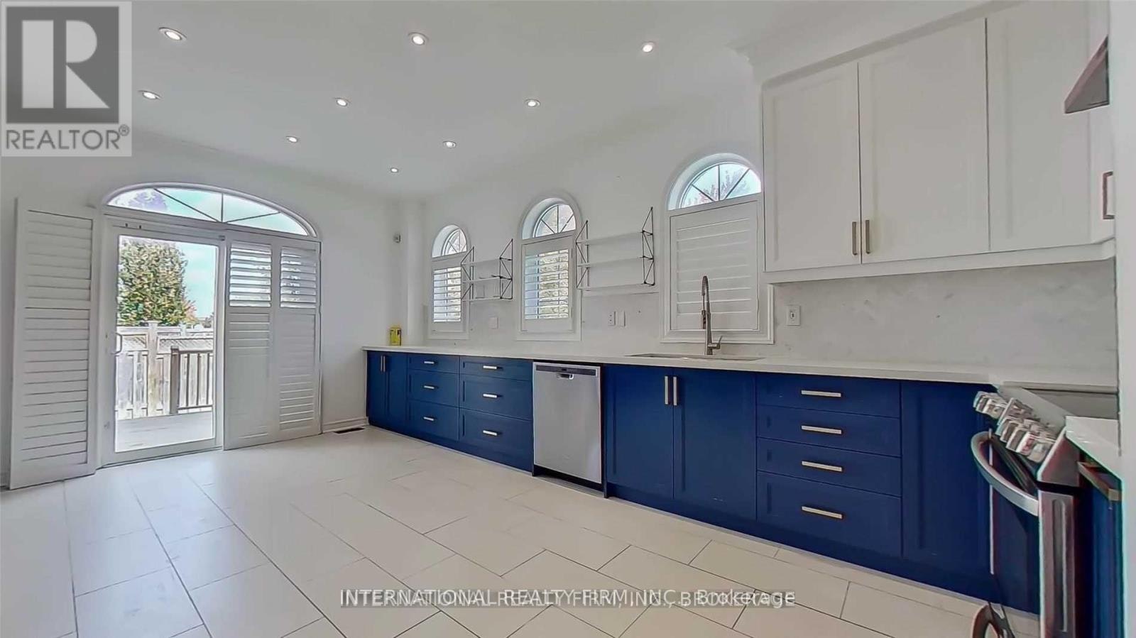 2 Dolce Crescent, Vaughan, ON, L4H 3C7 - 11