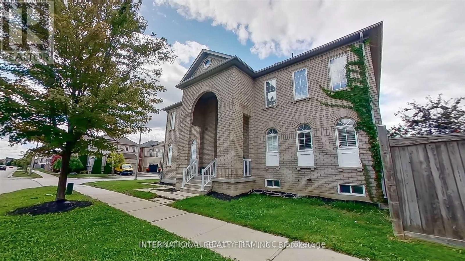 2 Dolce Crescent, Vaughan, ON, L4H 3C7