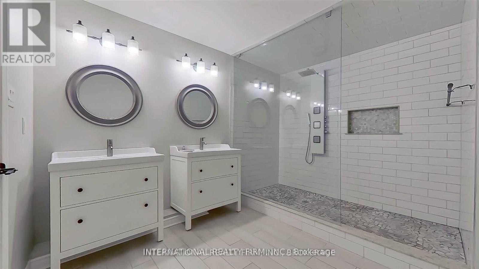 2 Dolce Crescent, Vaughan, ON, L4H 3C7 - 28