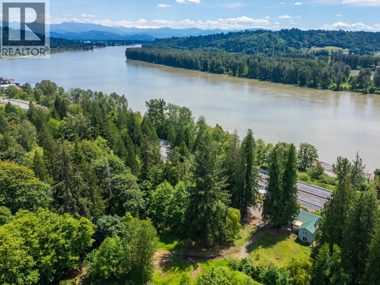 28203 Lougheed Highway, Maple Ridge, BC, V2W 1L1