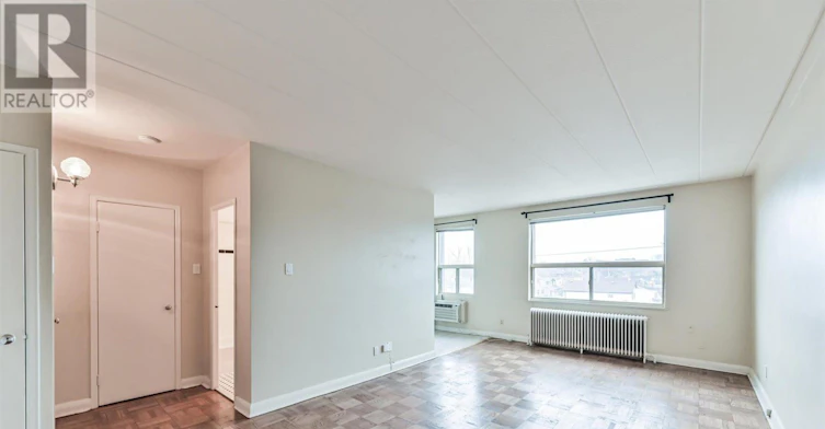 204-325 Sammon Avenue, Toronto, ON, M4J 2A1 - 5