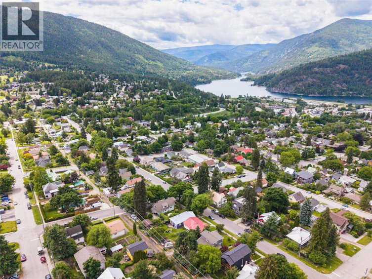 502 Houston Street, Nelson, BC, V1L 5H7 - 68