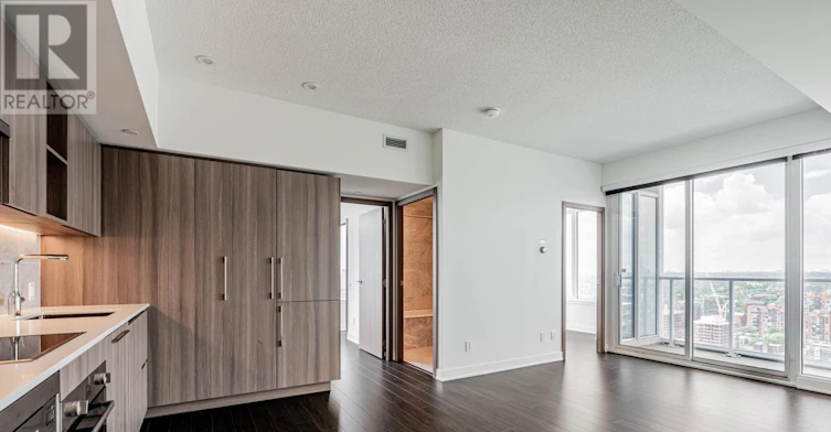 3803-19 Bathurst Street, Toronto, ON, M5V 0N2 - 8