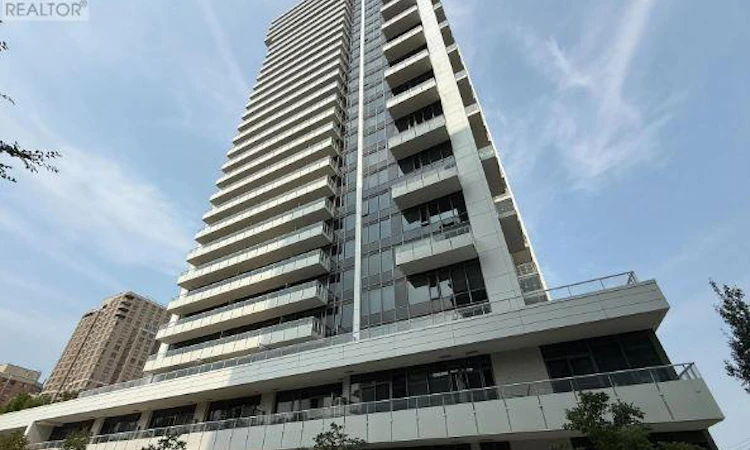 102-75 Canterbury Place
