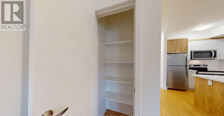 2 (MAIN-1089 Glencairn Avenue, Toronto, ON, M6B 2B1 - 7