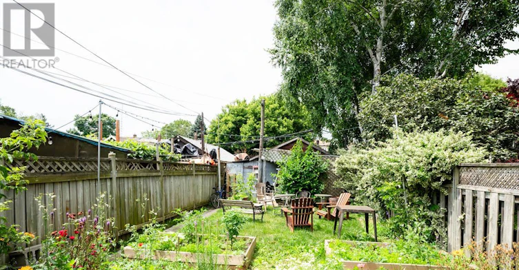 MAIN FL-184 Franklin Avenue, Toronto, ON, M6P 3Y8 - 2