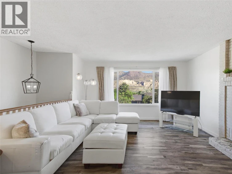 6193 Dallas Drive, Kamloops, BC, V2C 5Z9 - 2