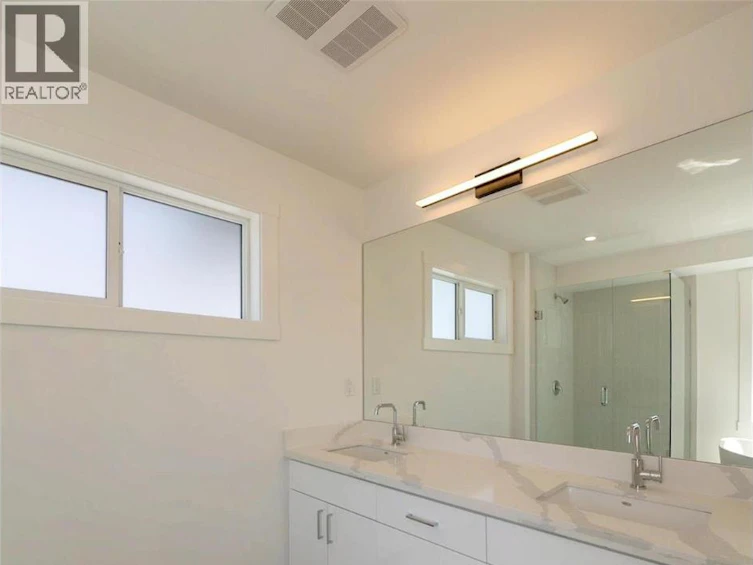 703 Lake Court, West Kelowna, BC, V1Z 1H6 - 18