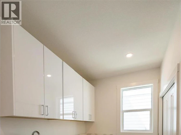 703 Lake Court, West Kelowna, BC, V1Z 1H6 - 12