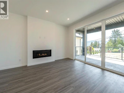 703 Lake Court - 4