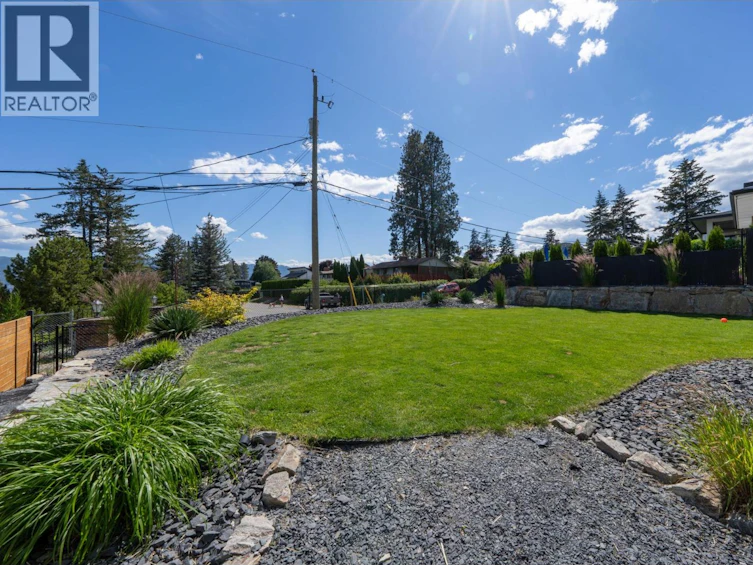 703 Lake Court, West Kelowna, BC, V1Z 1H6 - 35