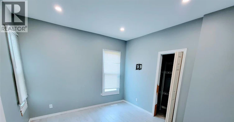 MAIN-3092 Sandwich, Windsor, ON, N9C 1A4 - 7