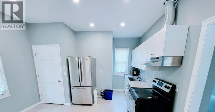 MAIN-3092 Sandwich, Windsor, ON, N9C 1A4