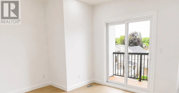 5 SFN-17 White Avenue, Toronto, ON, M6N 1S7 - 7