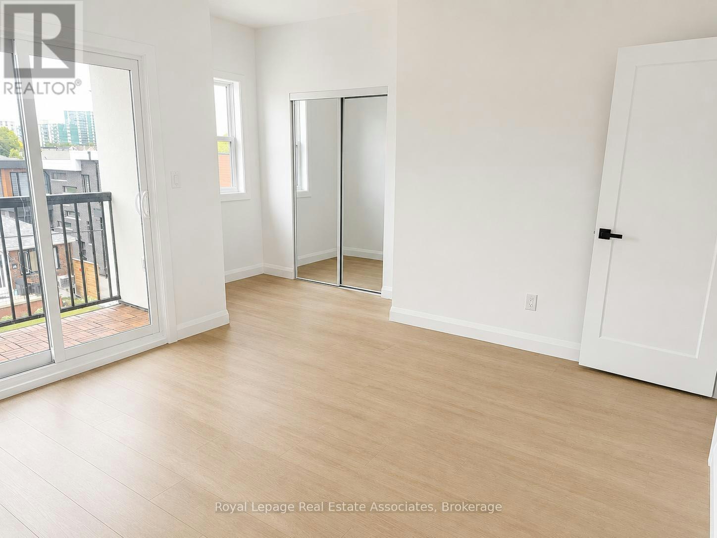 5 SFN-17 White Avenue, Toronto, ON, M6N 1S7 - 6