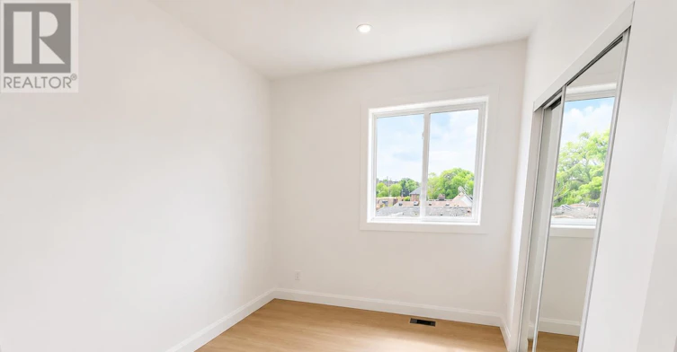 5 SFN-17 White Avenue, Toronto, ON, M6N 1S7 - 8