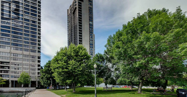 2208-33 Harbour Square, Toronto, ON, M5J 2G2 - 48