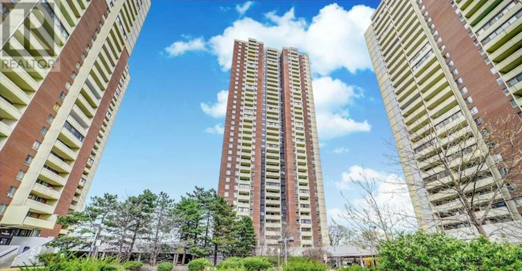 1009-1 Massey Square, Toronto, ON, M4C 5L4
