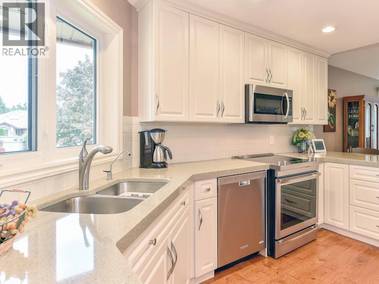 14-4400 E Gallaghers Drive, Kelowna, BC, V1W 3Z8 - 16