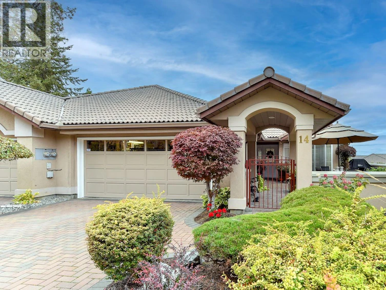 14-4400 E Gallaghers Drive, Kelowna, BC, V1W 3Z8