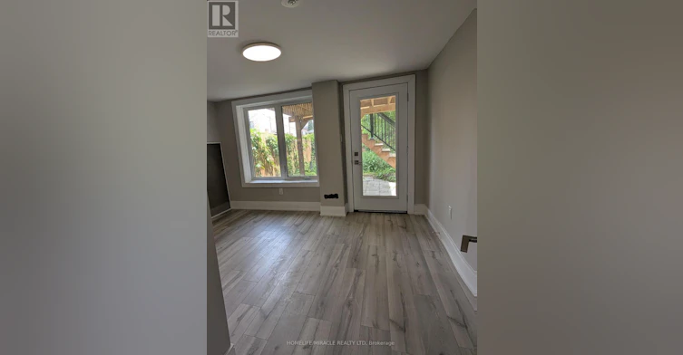 2099 Dufferin Street, Toronto, ON, M6E 3R3 - 17