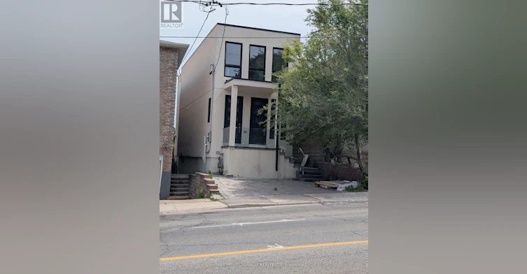 2099 Dufferin Street, Toronto, ON, M6E 3R3 - 11
