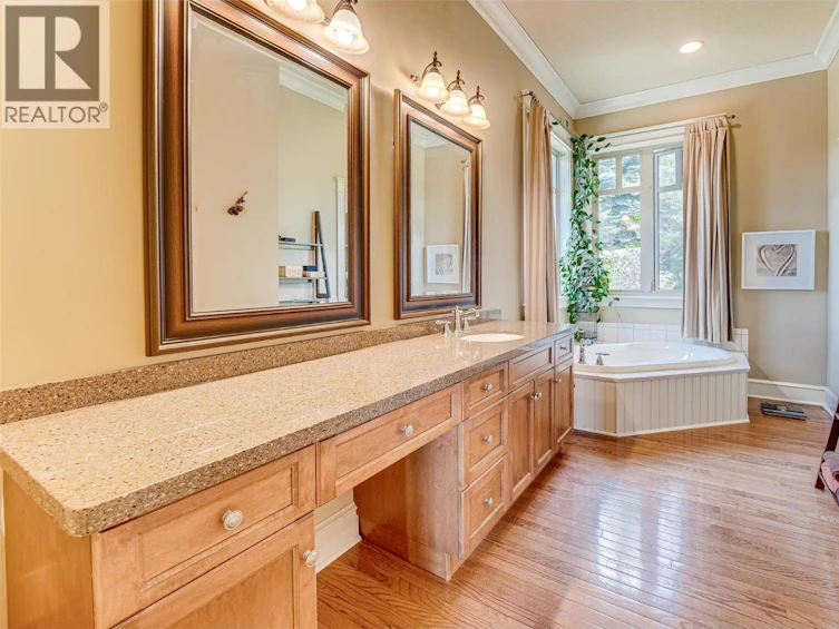 677 Cypress Drive, Coldstream, BC, V1B 3Y5 - 32