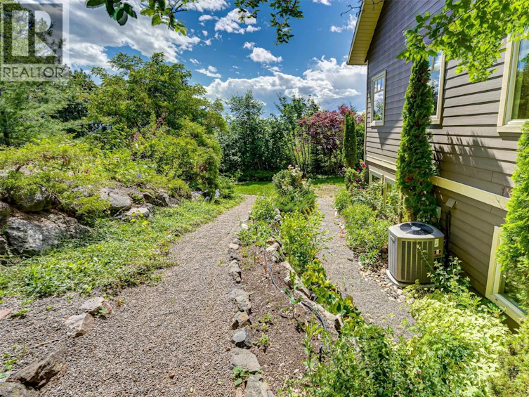 677 Cypress Drive, Coldstream, BC, V1B 3Y5 - 86