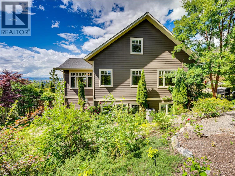 677 Cypress Drive, Coldstream, BC, V1B 3Y5 - 71