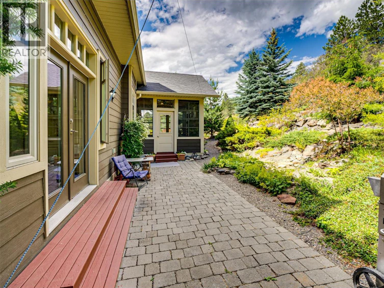 677 Cypress Drive, Coldstream, BC, V1B 3Y5 - 85