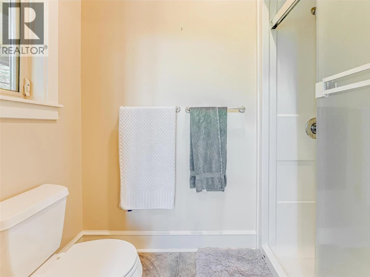 677 Cypress Drive, Coldstream, BC, V1B 3Y5 - 37