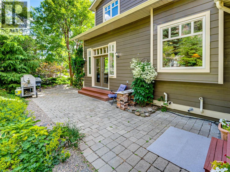 677 Cypress Drive, Coldstream, BC, V1B 3Y5 - 84