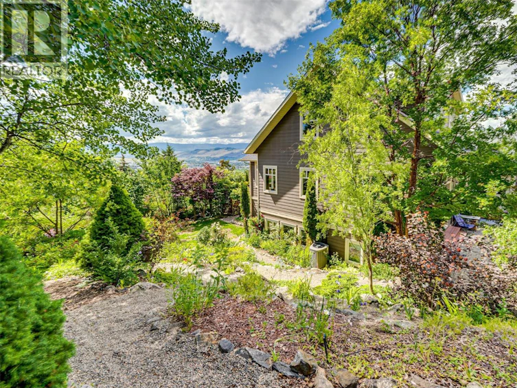 677 Cypress Drive, Coldstream, BC, V1B 3Y5 - 74