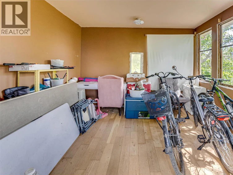 677 Cypress Drive, Coldstream, BC, V1B 3Y5 - 73