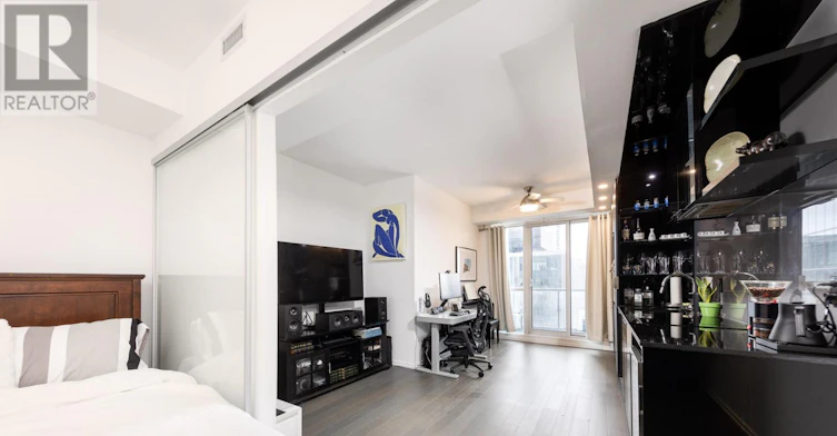 2912-70 Temperance Street, Toronto, ON, M5H 0B1 - 6