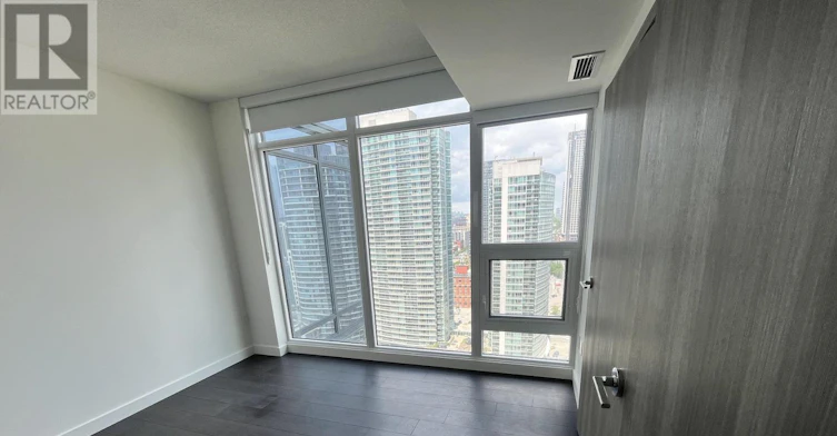 2303-1 Concord Cityplace Way, Toronto, ON, M5V 0T5 - 4
