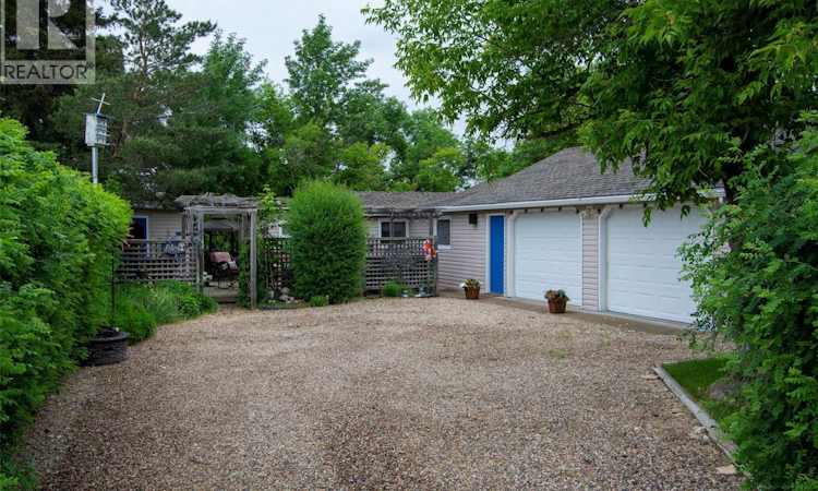 106 Nicoll Avenue