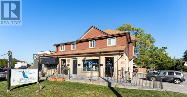 2-4386 Drummond Road, Niagara Falls, ON, L2E 6C3