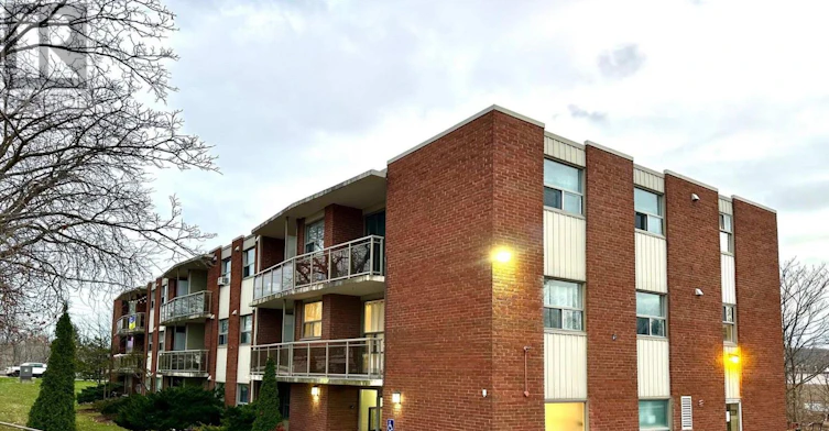 205-7 Riverview Boulevard, St. Catharines, ON, L2T 3L5