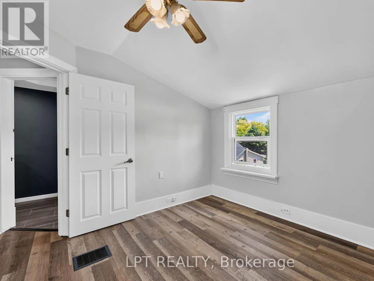 38 Main Street N, Huron East, ON, N0K 1W0 - 22
