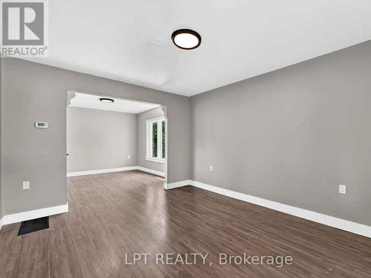 38 Main Street N, Huron East, ON, N0K 1W0 - 10