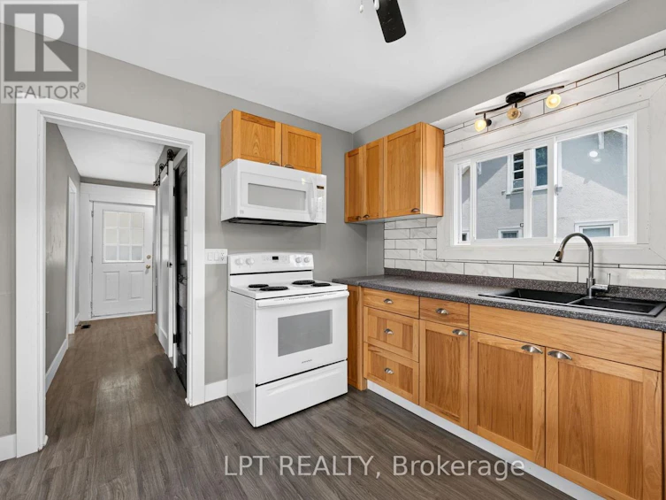 38 Main Street N, Huron East, ON, N0K 1W0 - 16