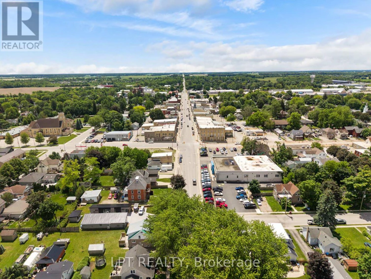 38 Main Street N, Huron East, ON, N0K 1W0 - 38