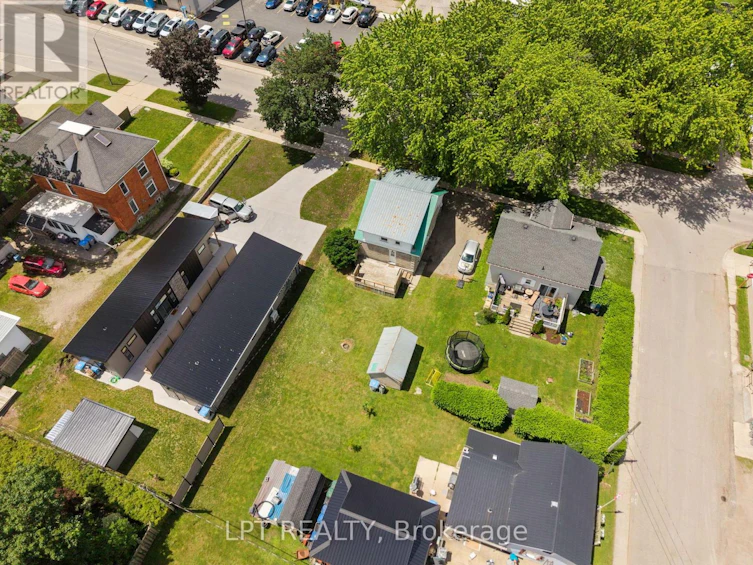 38 Main Street N, Huron East, ON, N0K 1W0 - 40