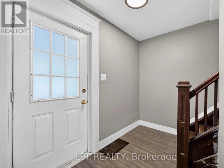 38 Main Street N, Huron East, ON, N0K 1W0 - 7