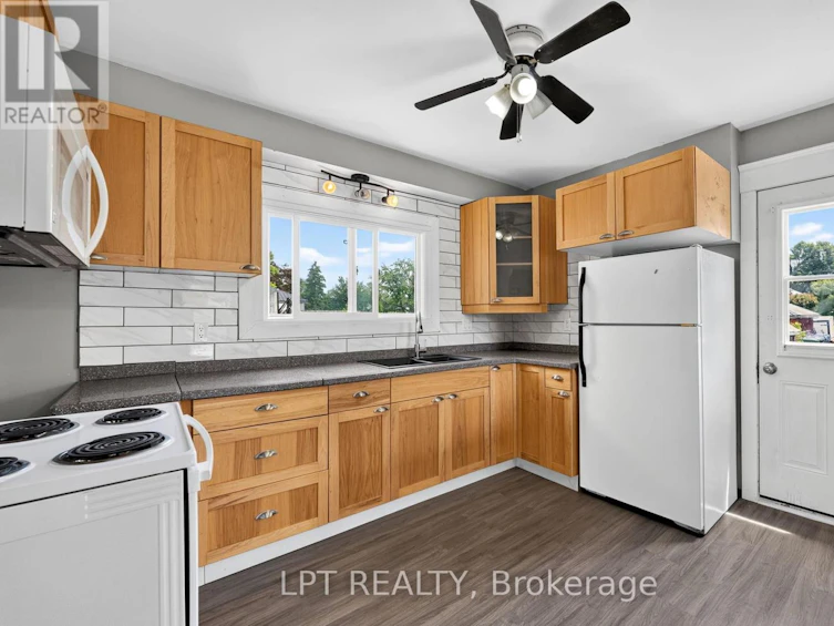 38 Main Street N, Huron East, ON, N0K 1W0 - 15