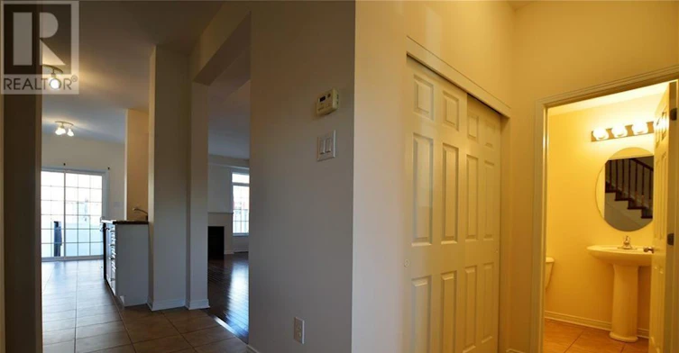 567 Ashbourne Crescent, Ottawa, ON, K2J 0P5 - 3
